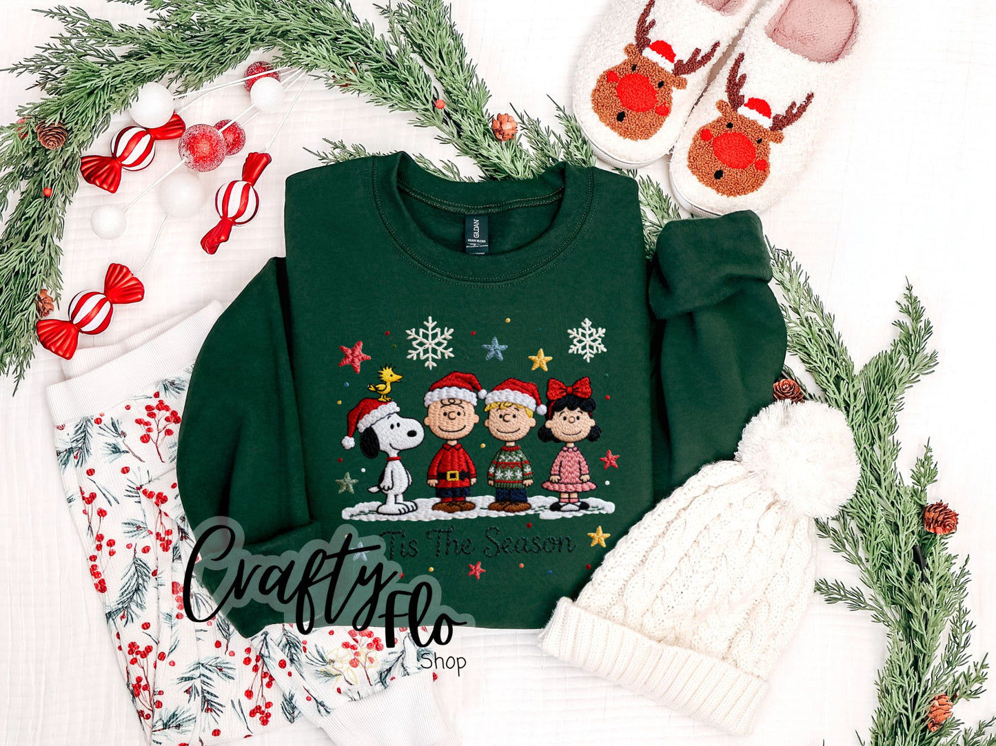 Faux Crochet Snoop & friends christmas Sweatshirt - Unisex Fabric - Ideal for Holiday Fashion - True to Size Fit - Pullover Womenswear Garment