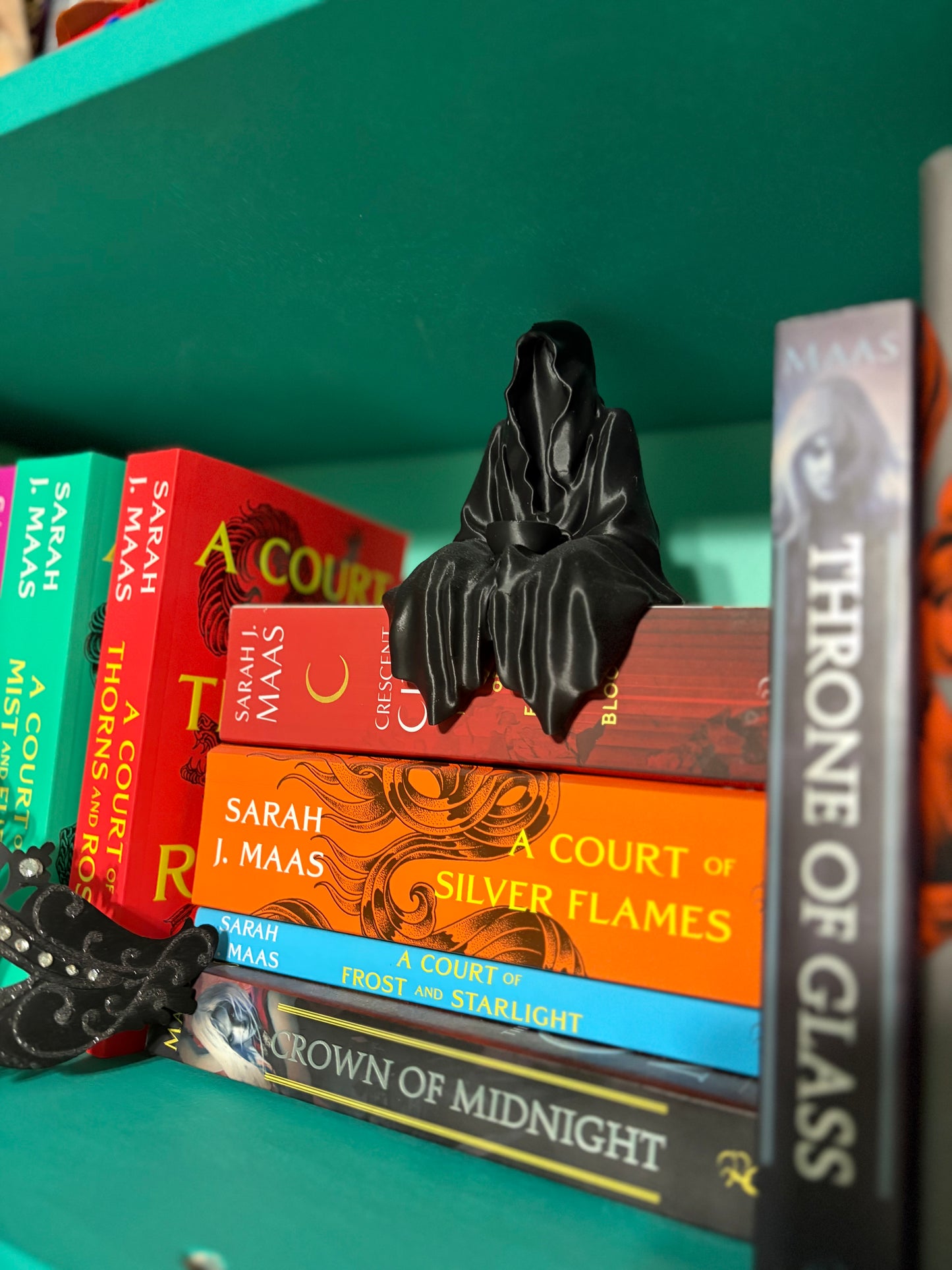 3D printed Suriel ACOTAR inspired Bookshelf decore