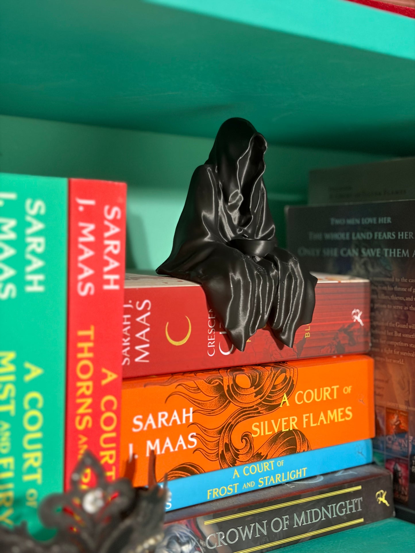 3D printed Suriel ACOTAR inspired Bookshelf decore