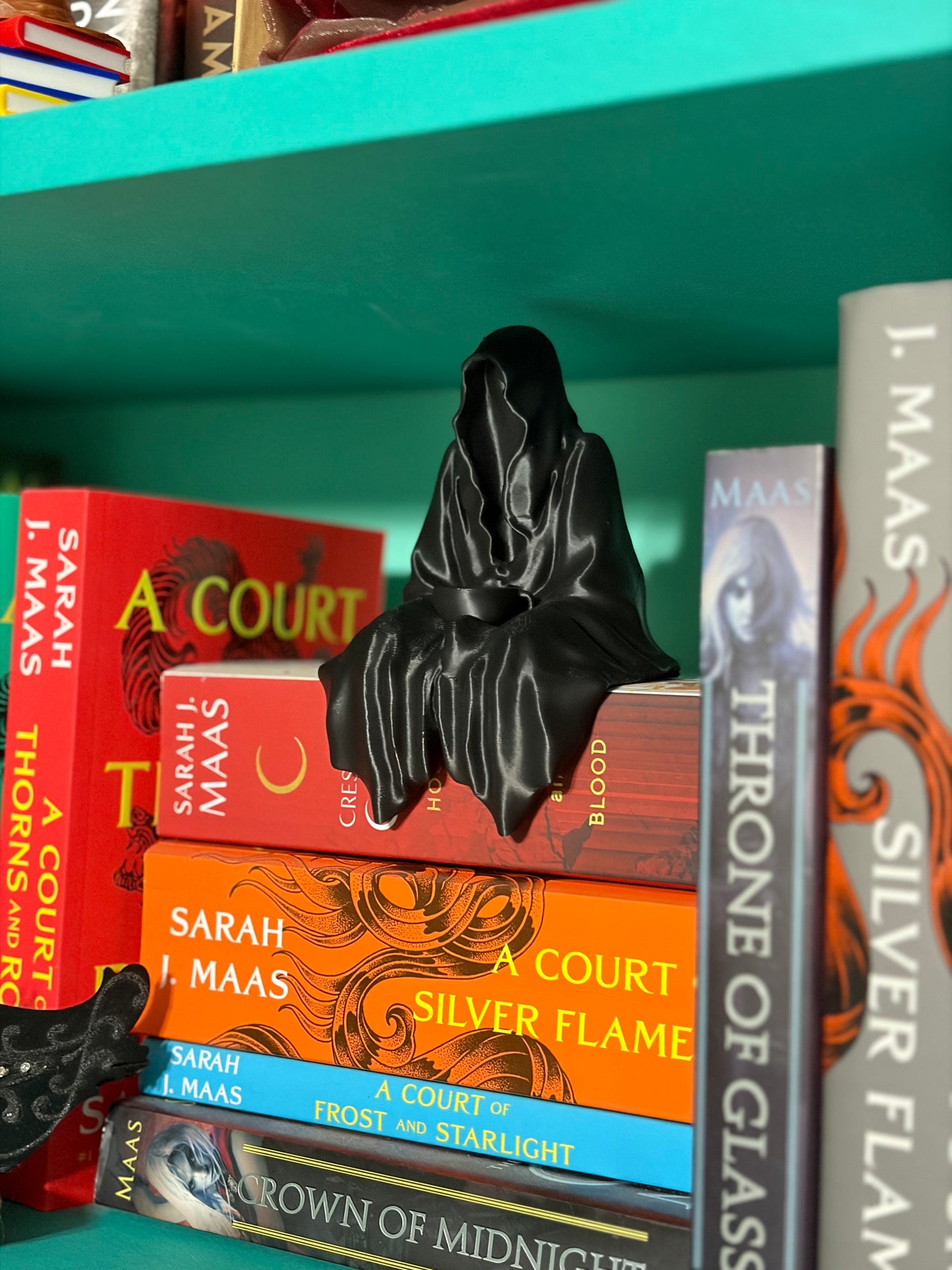 3D printed Suriel ACOTAR inspired Bookshelf decore